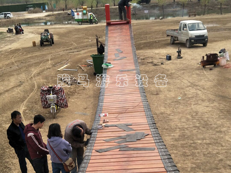 河南封丘-陆地式网红桥